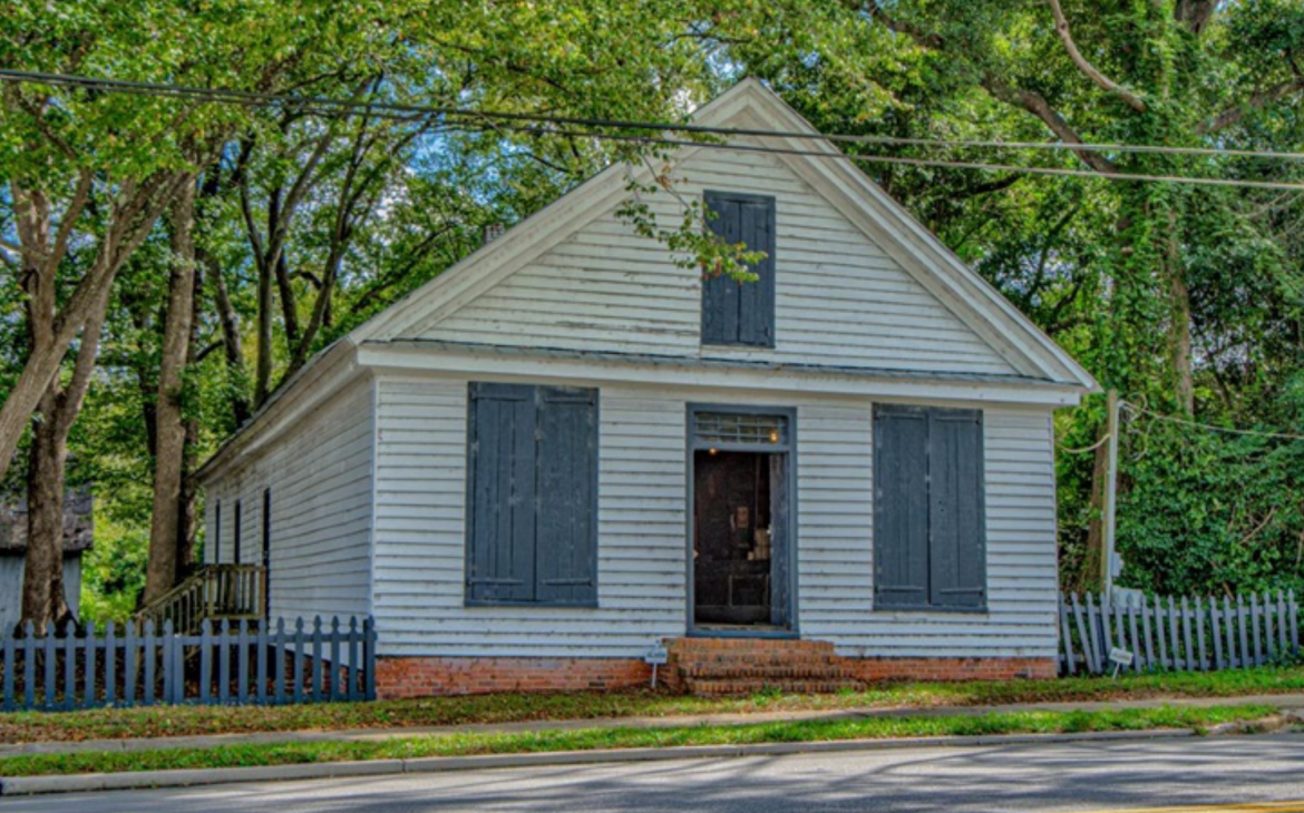 Sompayrac Store Building